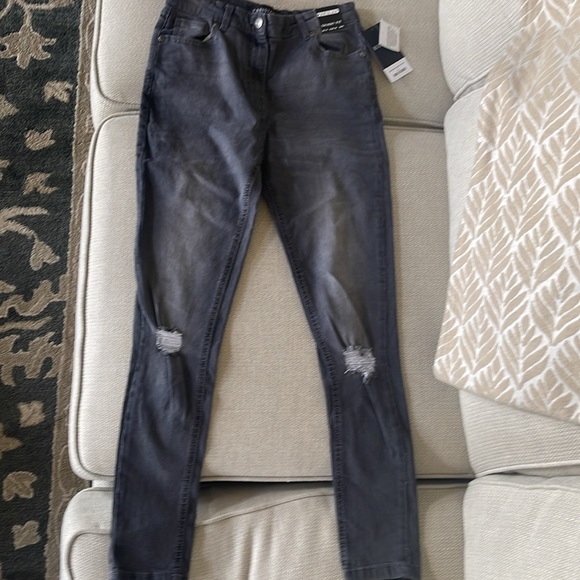Rodora Parisian Skinny Fit Jeans - Picture 1 of 6